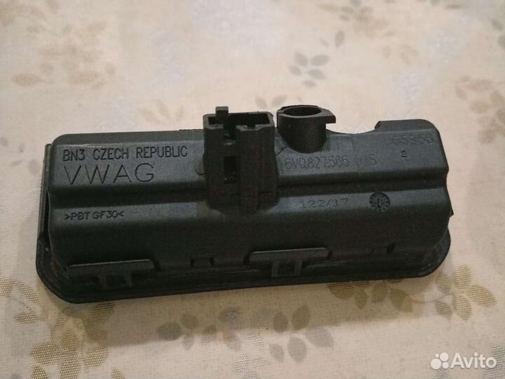 Ручка двери багажника skoda rapid