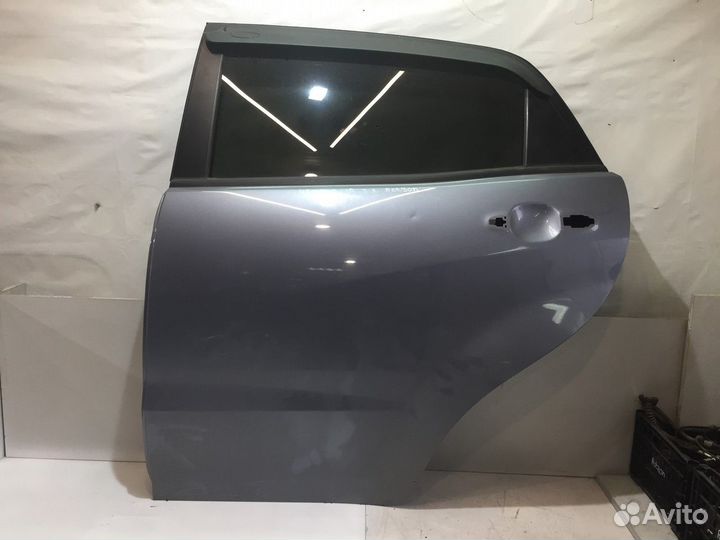 Дверь задняя левая б.у. оригинал состояние идеальн