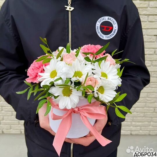 Коробка с цветами с доставкой Цветы в коробке