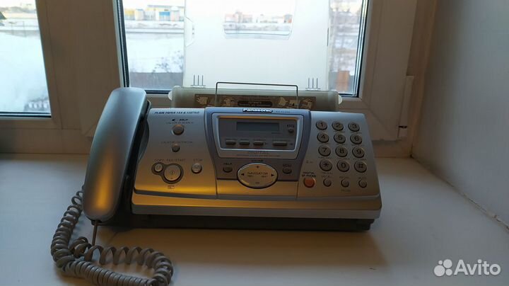 Факсимильный аппарат Panasonic, модель KX-FC243RU