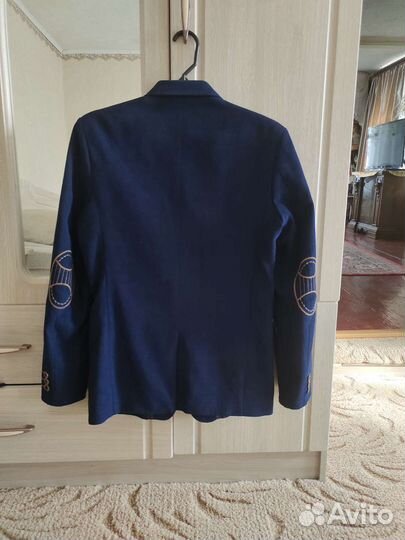 Пиджак приталенный