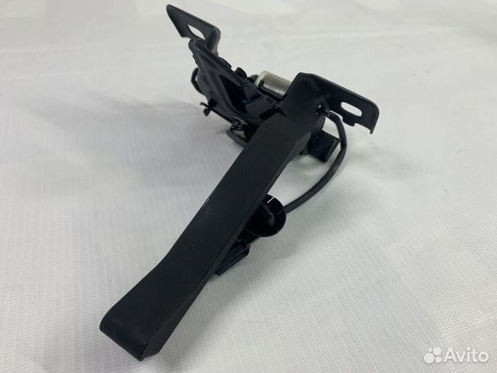 Замок капота оригинал X-RAY оригинал 656010181R