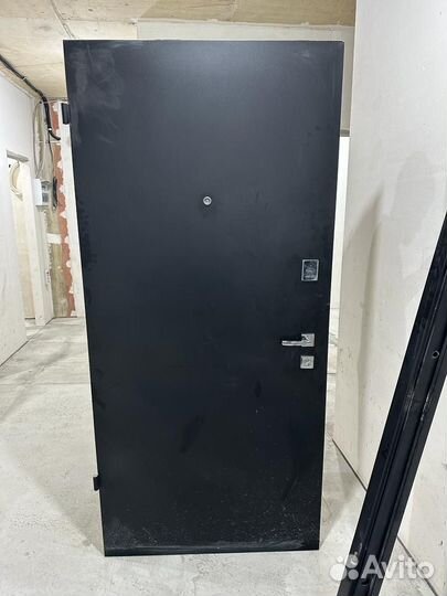 Дверь металлическая входная