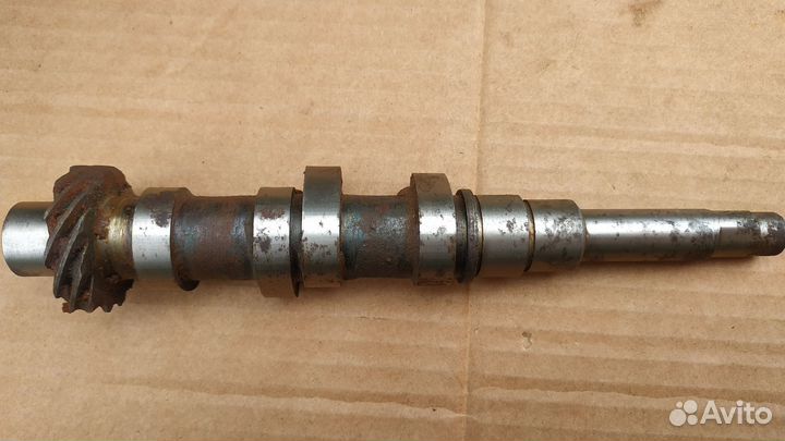 Распредвал К 750