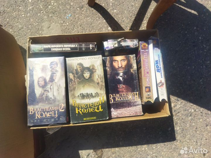 Видеомагнитофон LG CC250TW