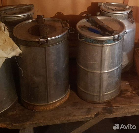 Бак пищевой из нержавейки с крышкой