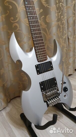 Электрогитара