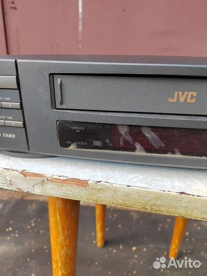 Видеомагнитофон jvc