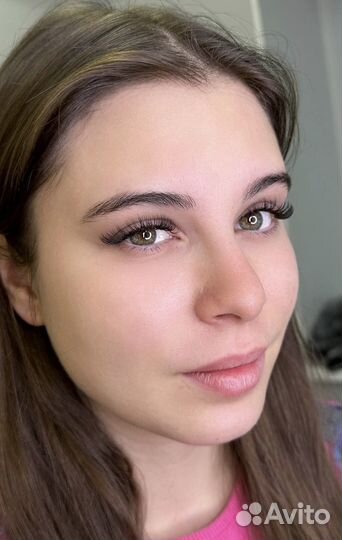 Наращивание ресниц и оформление бровей