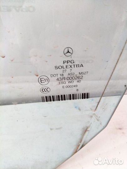 Стекло переднее левое Мерседес 211 голубое