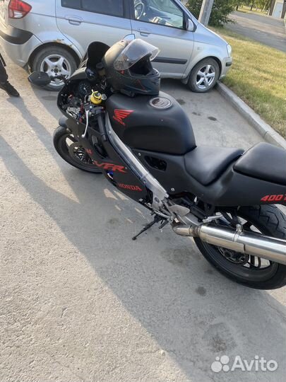Honda vfr400r nc30
