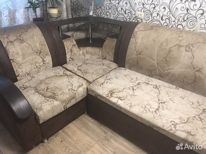 Угловой диван