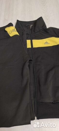 Спортивный костюм