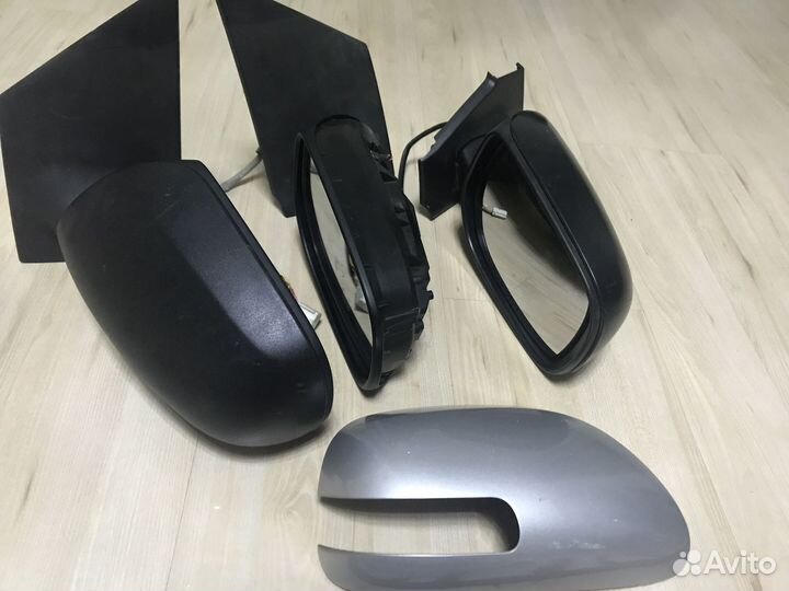 Зелкала на машину тайота ярис