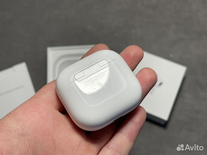 Наушники Apple AirPods 4 без шумоподавления