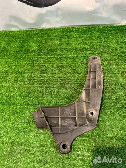 Уплотнитель крыла (3) передний левый Lexus Rx450H