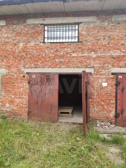 Гараж, > 30 м²