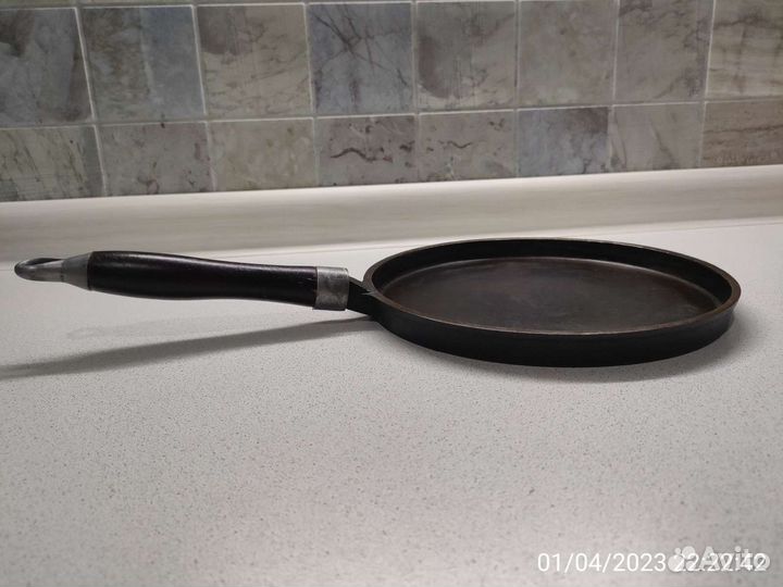 Чугунная сковорода блинная