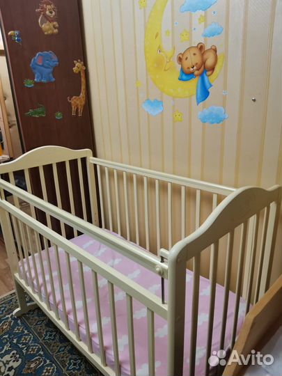 Детская кроватка