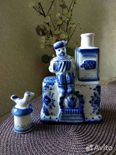 Штоф - ёмкость для спиртного, гжель