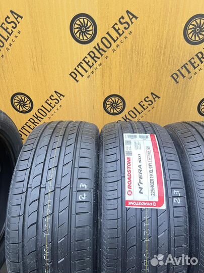 Roadstone N'Fera SU1 225/40 R19 93Y