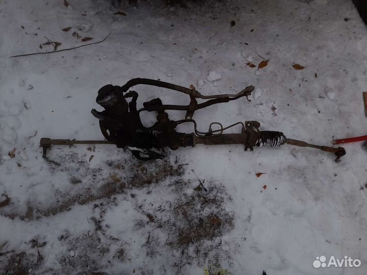 Рулевая рейка тойота королла Е90 1988 года