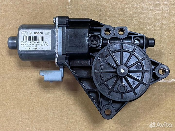 Моторчик стеклоподъемника задний левый Kia Venga