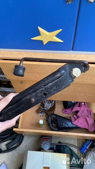 Домкрат Audi 100 C4 родной