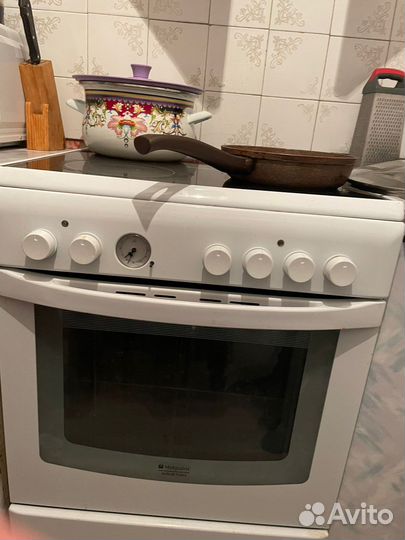 Плита электрическая Hotpoint Ariston