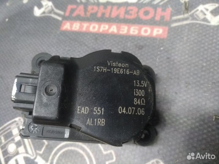 Моторчик заслонки отопителя Jaguar X-Type