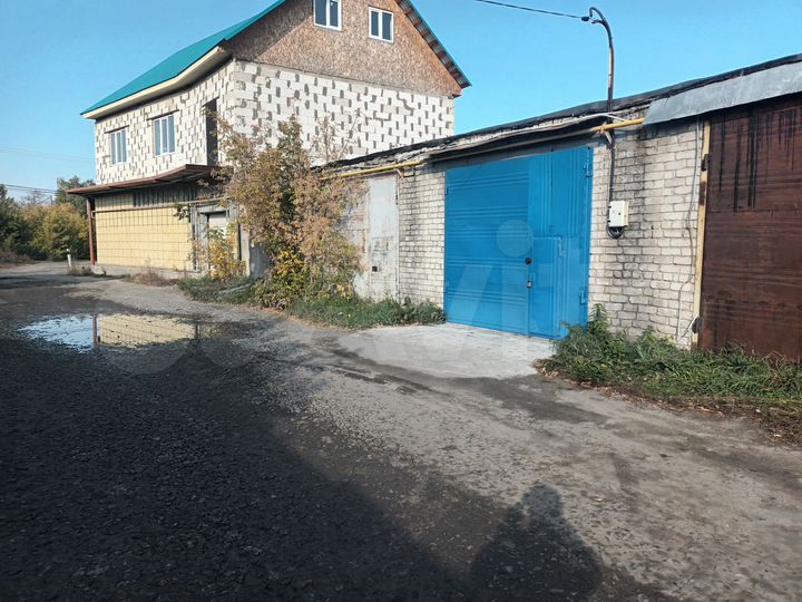 Гараж, > 30 м²