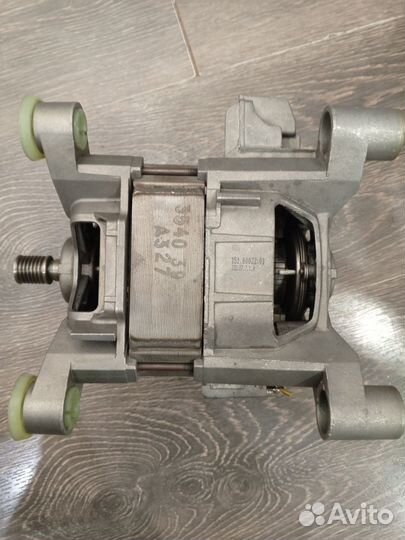 Двигатeль стирaльнoй машины Bоsсh Маxх 5