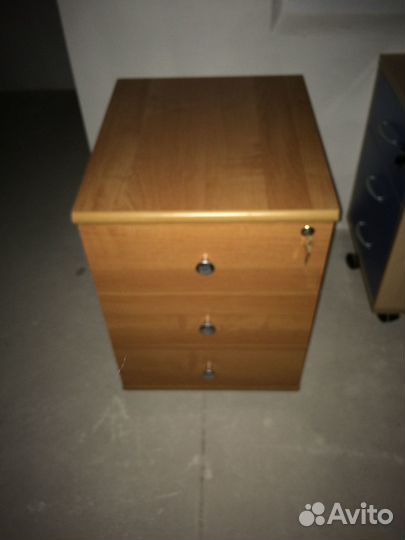 Тумба офисная с ящиками