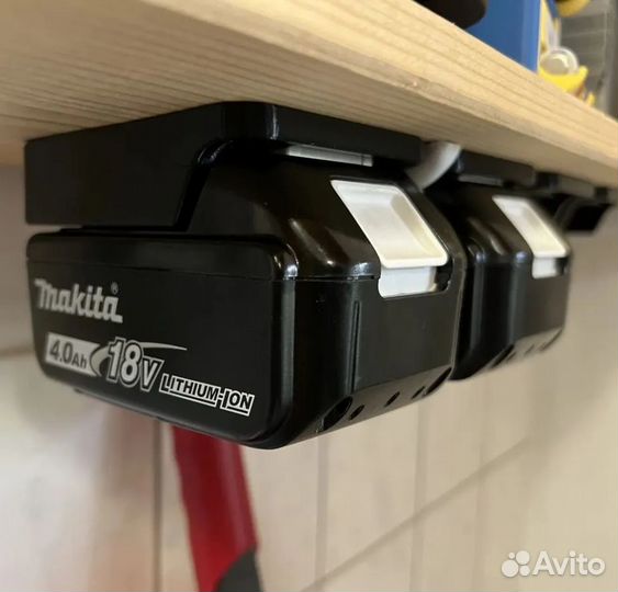 Держатель акб Makita 18в (LXT)