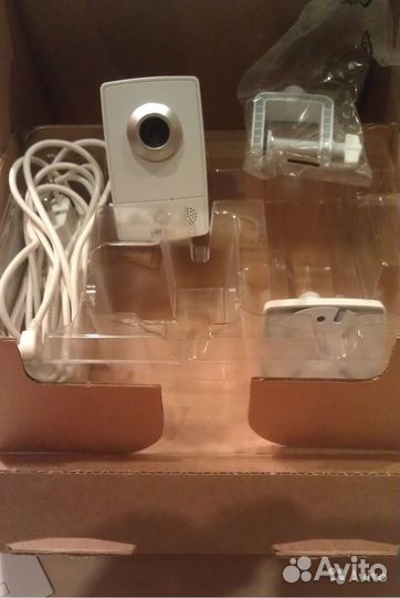 Сетевая камера Axis