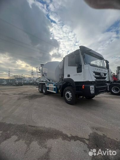 Водитель на миксер