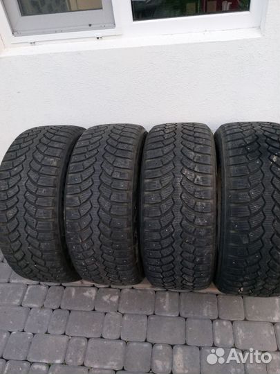 Bridgestone Blizzak Spike-01 255/50 R19
