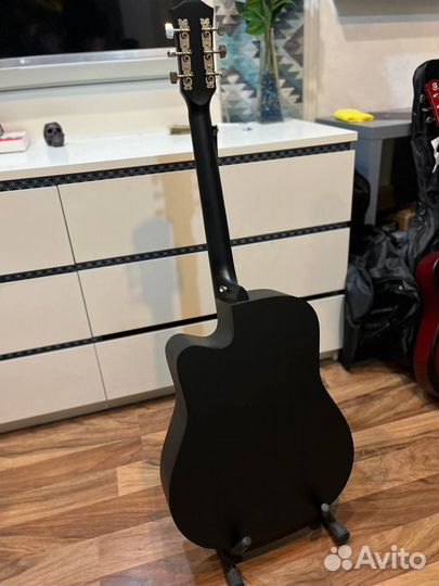 Гитара и чехол (комплект)