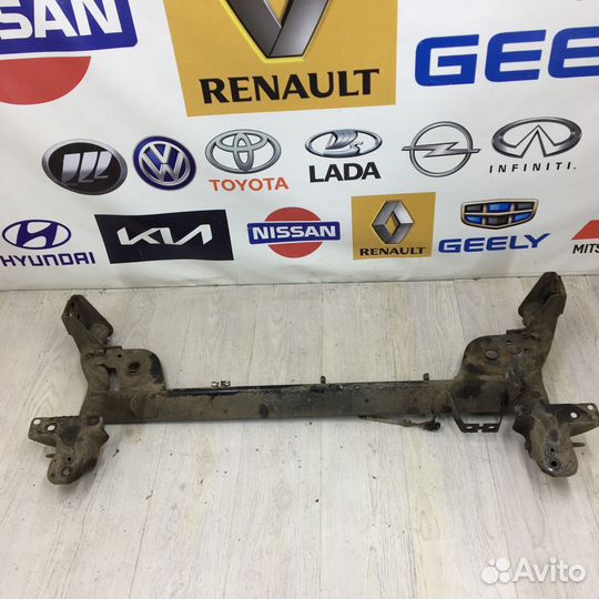 Балка подвески зад Renault symbol