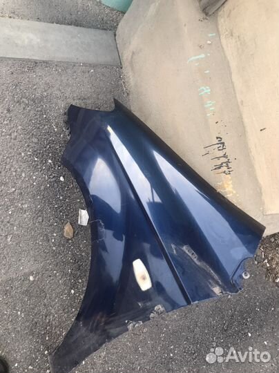 Крыло переднее левое