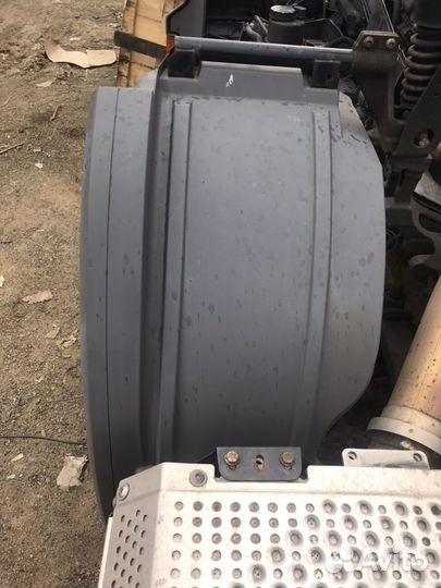 Крылья передние Mercedes actros