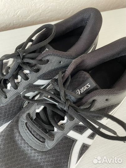 Кроссовки женские asics