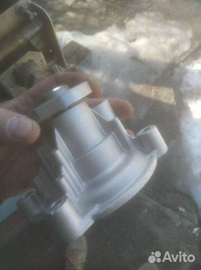 Помпа на volkswagen polo