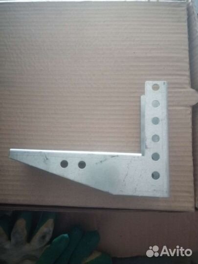 Лоток оцинкованный 100х50х2500 с крышкой