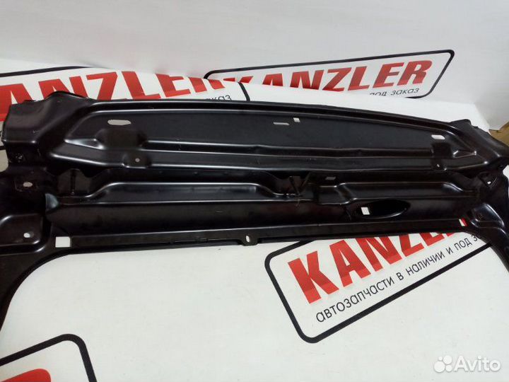 Панель верх метал. Peugeot Partner