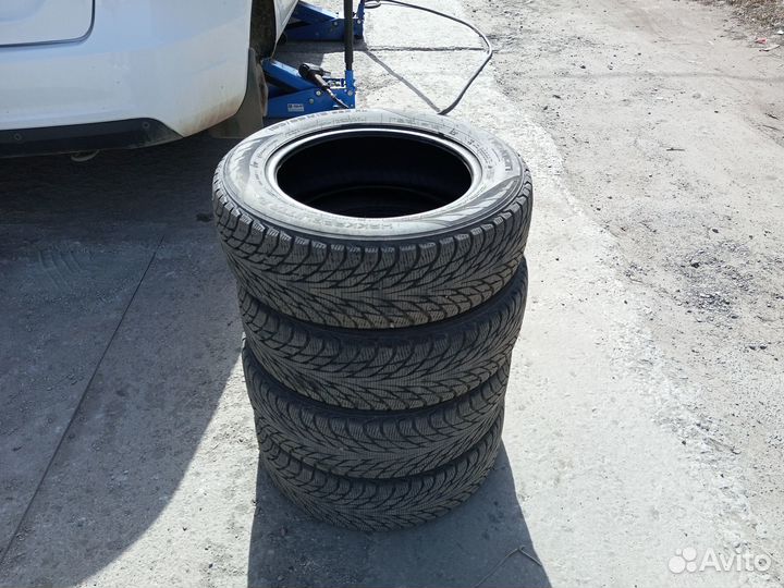 Nokian Tyres Hakkapeliitta R2 185/65 R15 92R