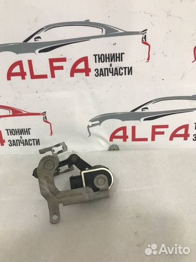 Датчик уровня подвески Mercedes A0009053704