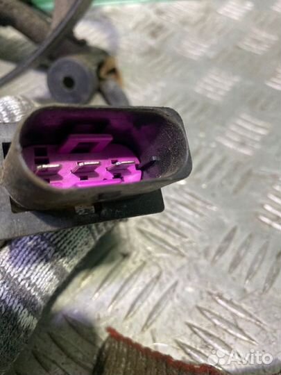 Диффузор вентилятор охлаждения Skoda Oktavia A4