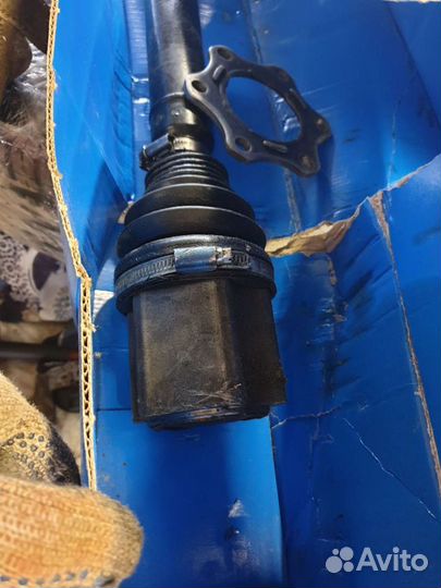 Передний правый привод 1k0407272QE