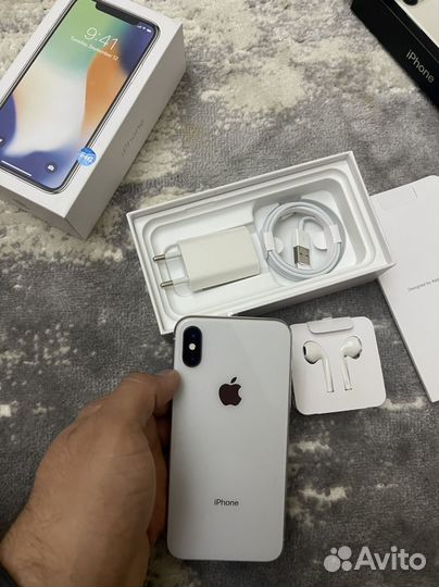 iPhone X, 64 ГБ
